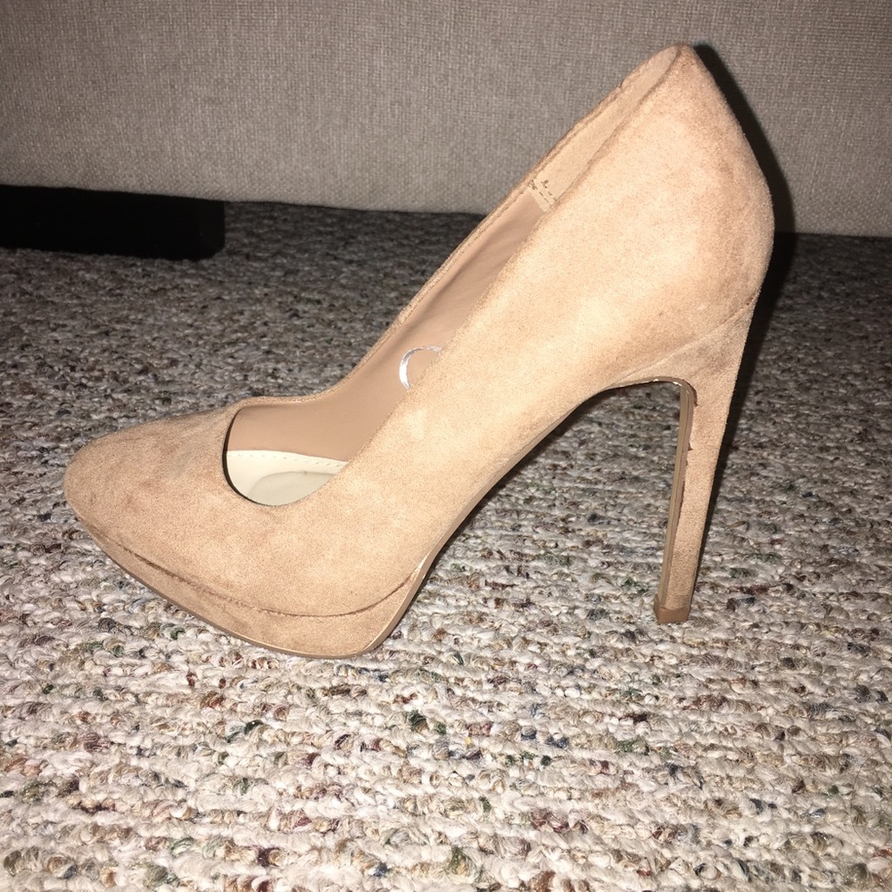 Heels - Picture 3 of 6